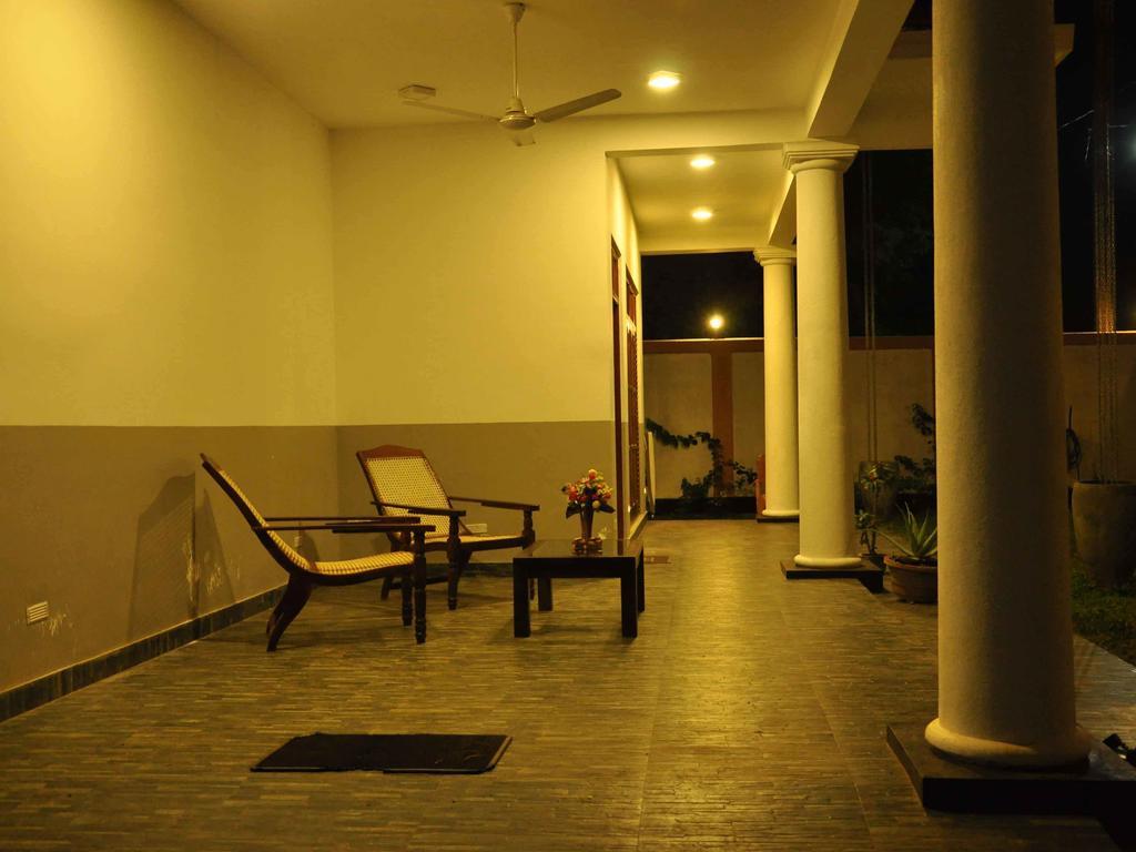 Helis Place Unawatuna Buitenkant foto