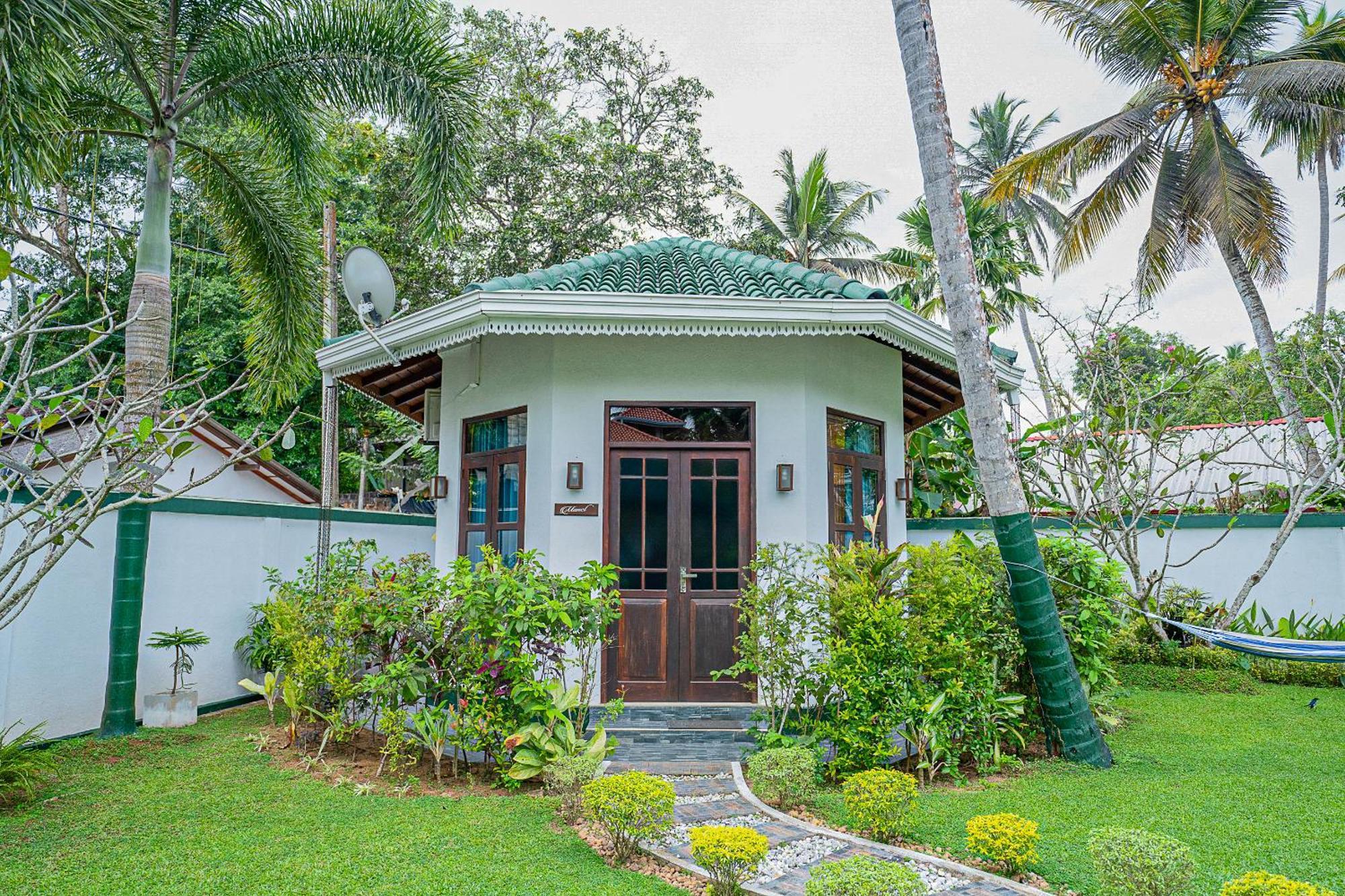 Helis Place Unawatuna Buitenkant foto