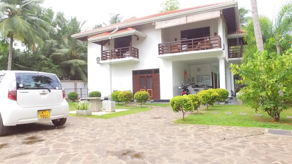 Helis Place Unawatuna Buitenkant foto