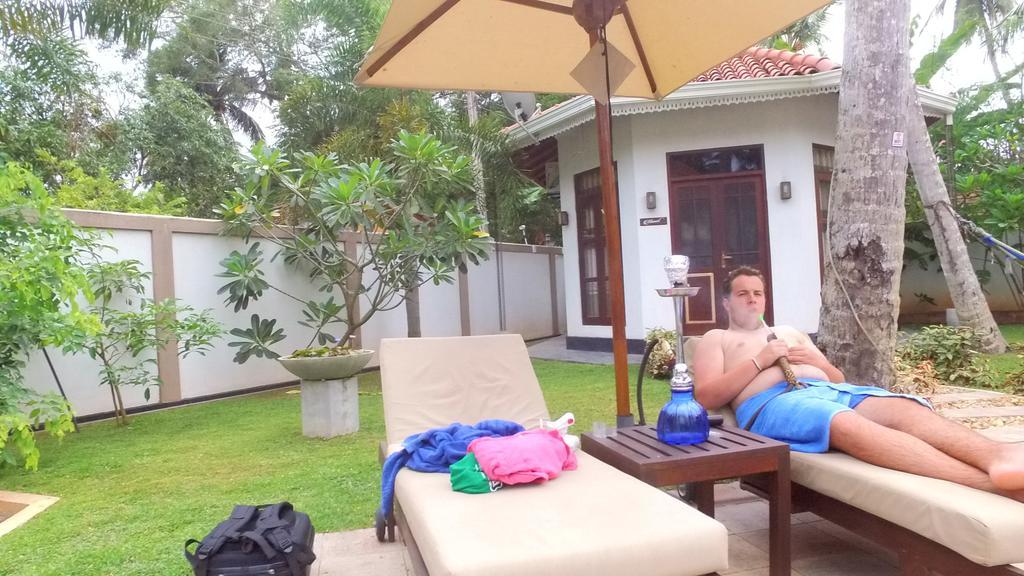 Helis Place Unawatuna Buitenkant foto